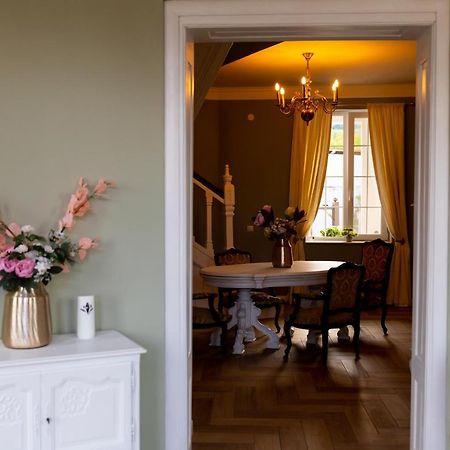 The Corner House Apartment Hunedoara Bagian luar foto