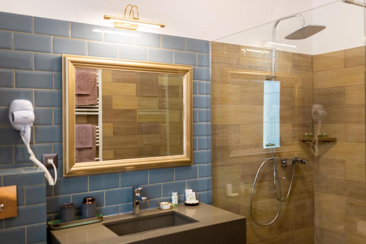 The Corner House Apartment Hunedoara Bagian luar foto