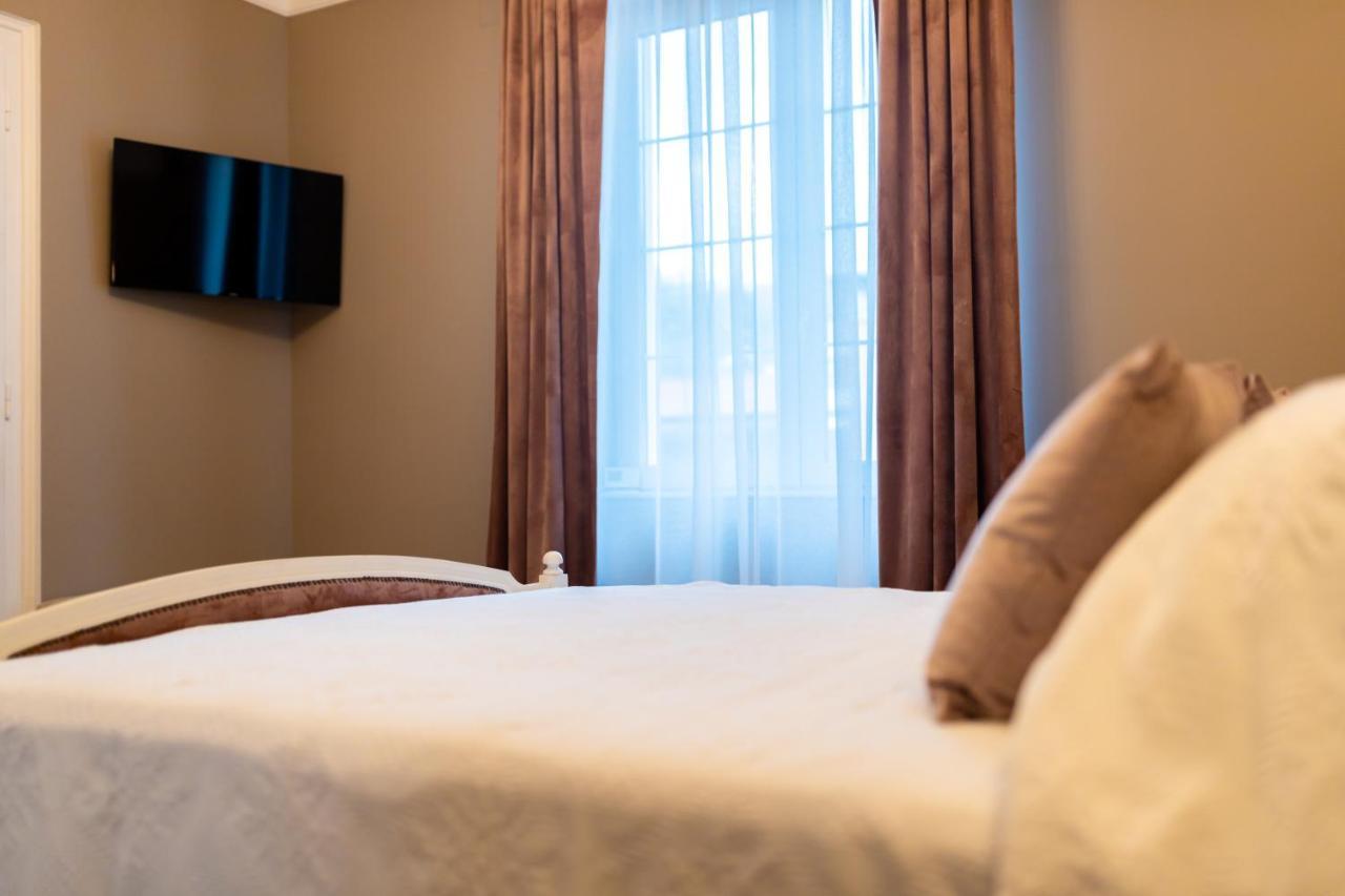 The Corner House Apartment Hunedoara Bagian luar foto