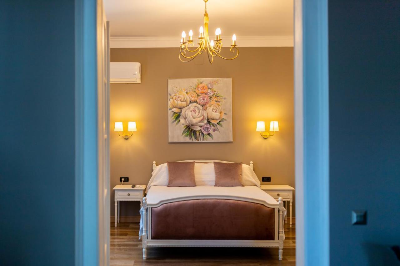 The Corner House Apartment Hunedoara Bagian luar foto