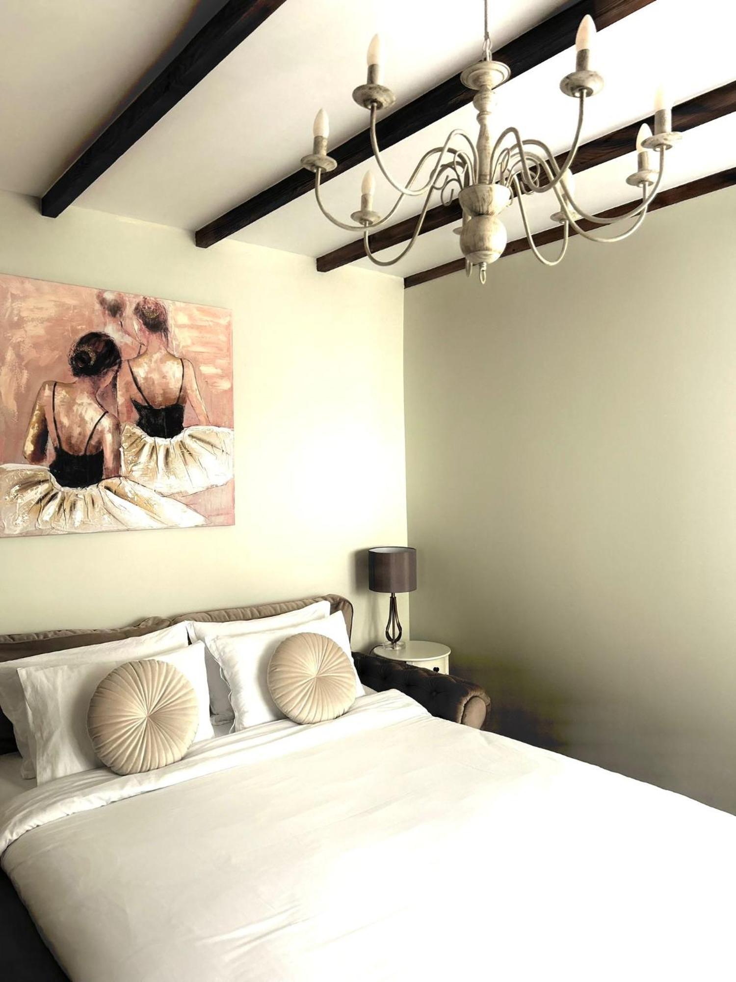 The Corner House Apartment Hunedoara Bagian luar foto